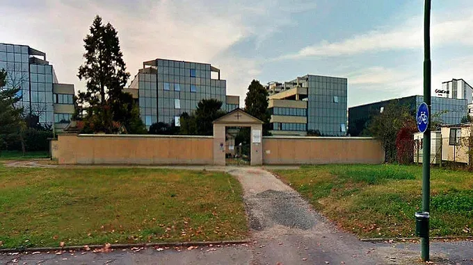 Ingresso del Cimitero di Mirafiori a Torino