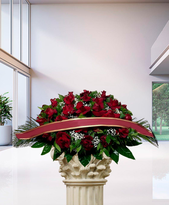 Cuscino di rose rosse classico a Torino, consegna in giornata