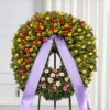 Corona funebre di fiori con colori in armonia